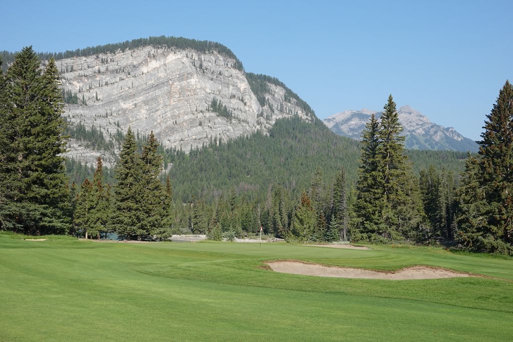 9th Hole at Fairmont Banff Springs Golf Course (501 Yard Par 5)